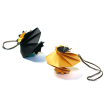 数量限定商品「花くるま 金・黒」