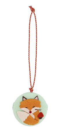 季節の提案商品「香りの根付　きつね」